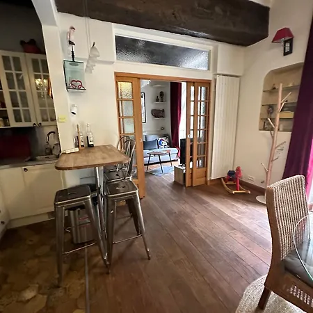 Apartment Centre Exclusif Avec Jardin Paris