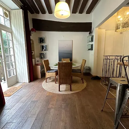 Apartment Centre Exclusif Avec Jardin