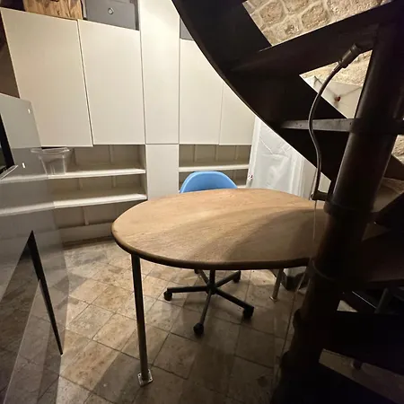 Apartment Centre Exclusif Avec Jardin