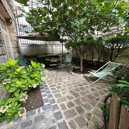 Centre Exclusif Avec Jardin Париж
